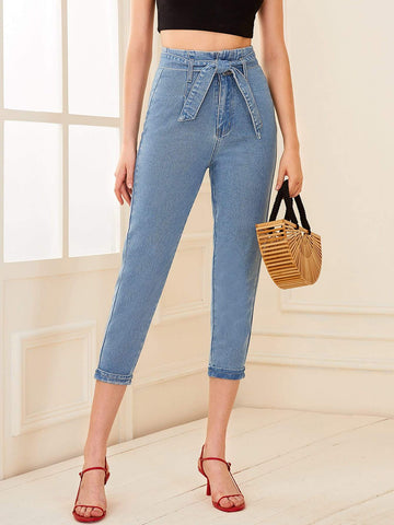 Roll Up Hem Belted Capris Jeans